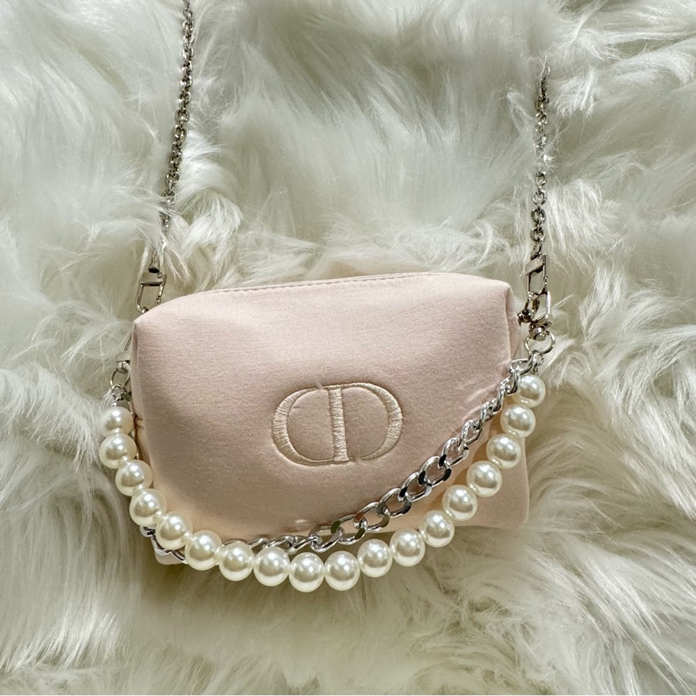Dior Baby Pink Cosmetic pouch with crossbody chain - Picture 4 of 15
